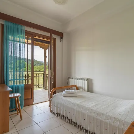 An Authentic Greek House Εξοχικό σπίτι *
